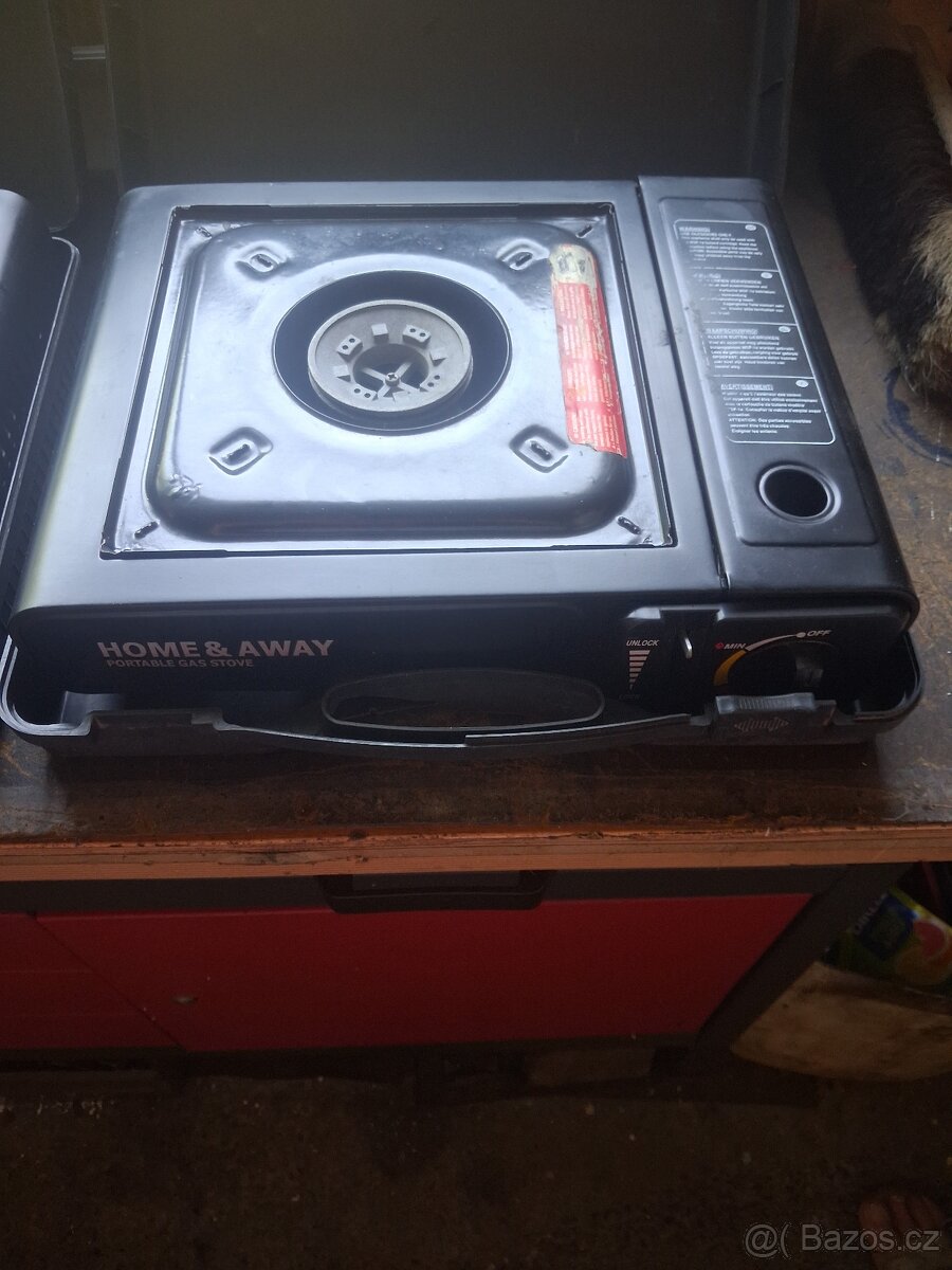 Campingovy vařič plus 4 plynove bomby - 2