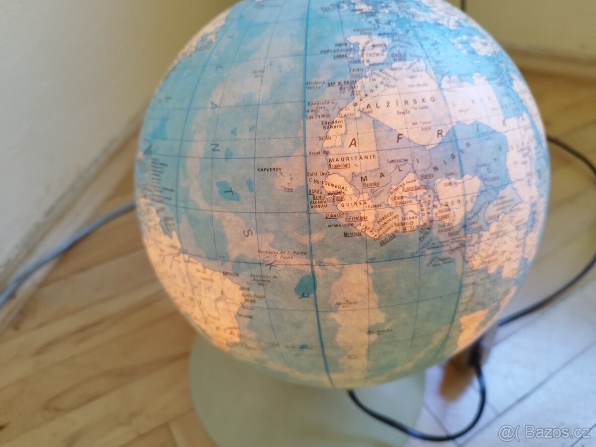 Svítící globus o průměru 25 cm - 2