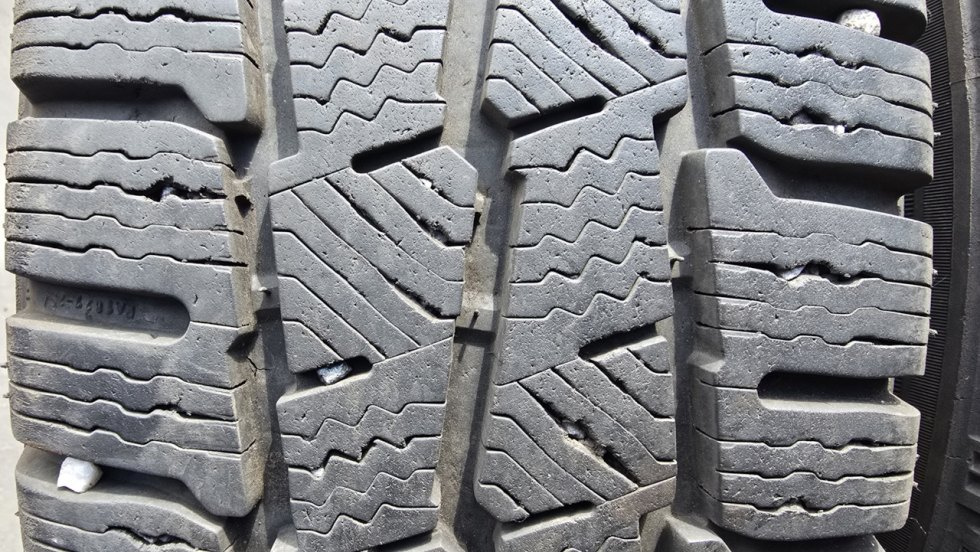 Zimní pneu 215/65/16c Michelin - 2