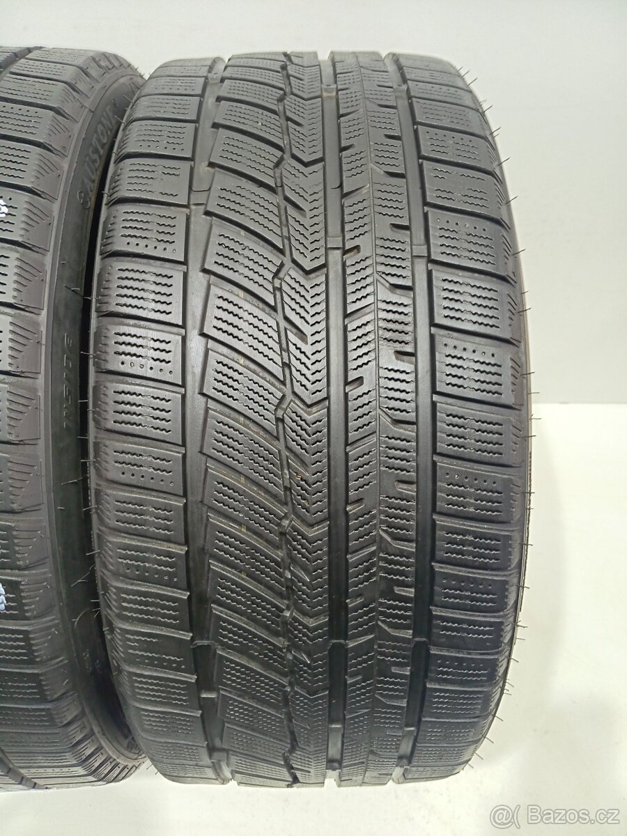 Zimní pneu 225/35/19 Austone - 2
