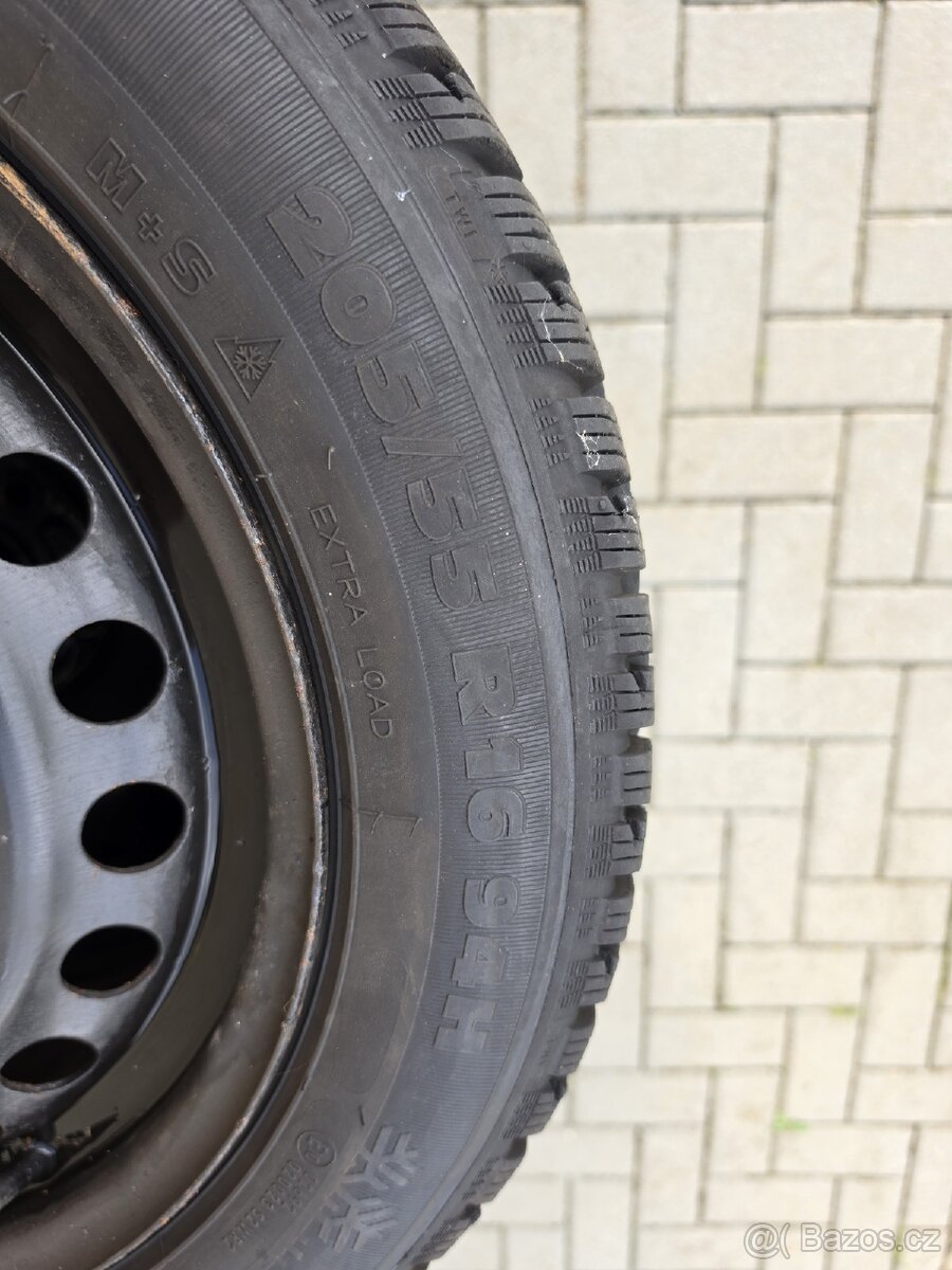 Zimní pneu 205/54 R16 94H, 5x108 - 2