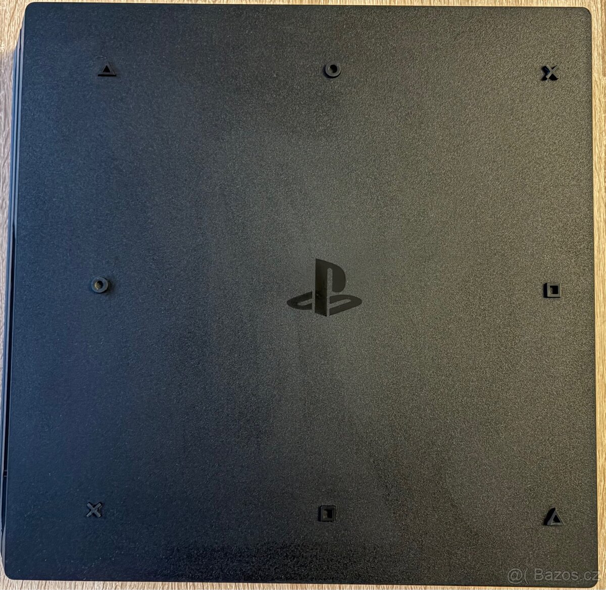 PlayStation 4 Pro 1TB CUH-7116B - 2