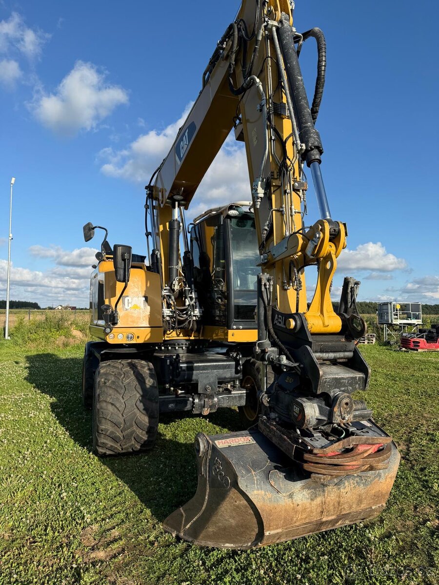 Kolový otočný bagr CAT M317F - 2