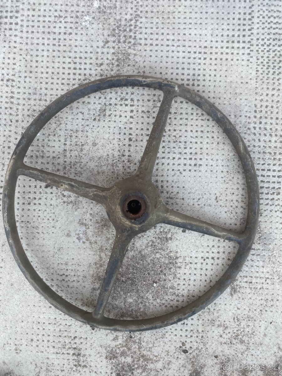 Volant čtyřramenný na Ford,Praga,Opel (1930-1931) - 2