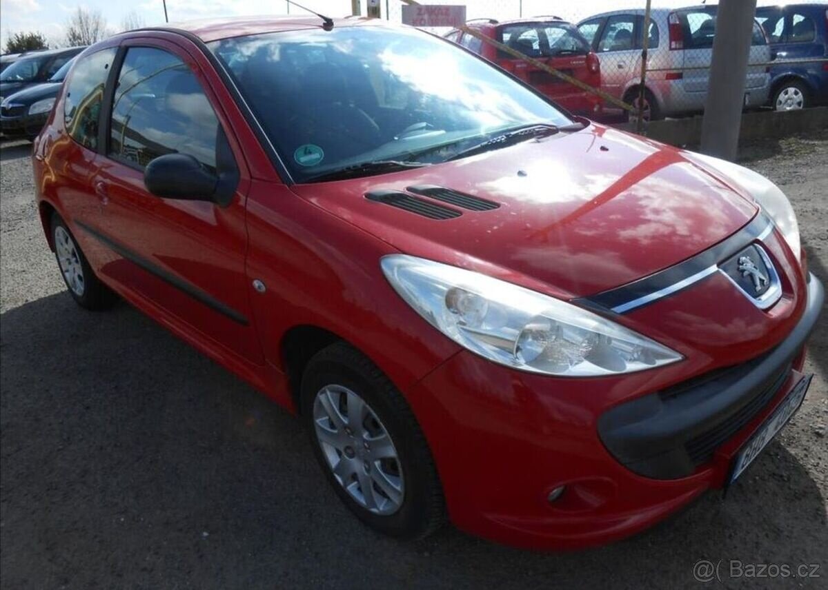 Peugeot 206 1,1 i 44 kW PLUS Serviska benzín - 2