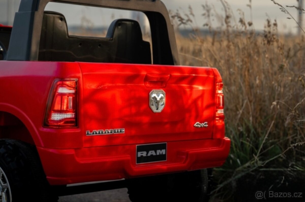 Dětský elektrický Dodge RAM 3500 - 400W - 2