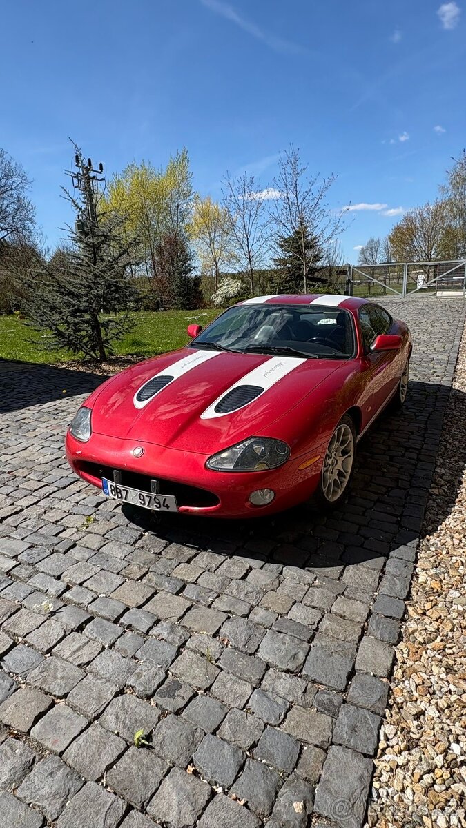 Jaguar CKR coupe - 2