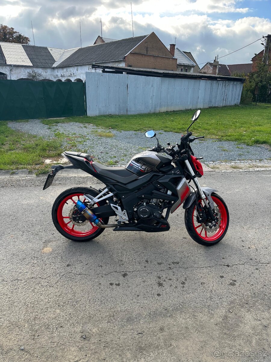 UM Xtreet 125, A1 - 2