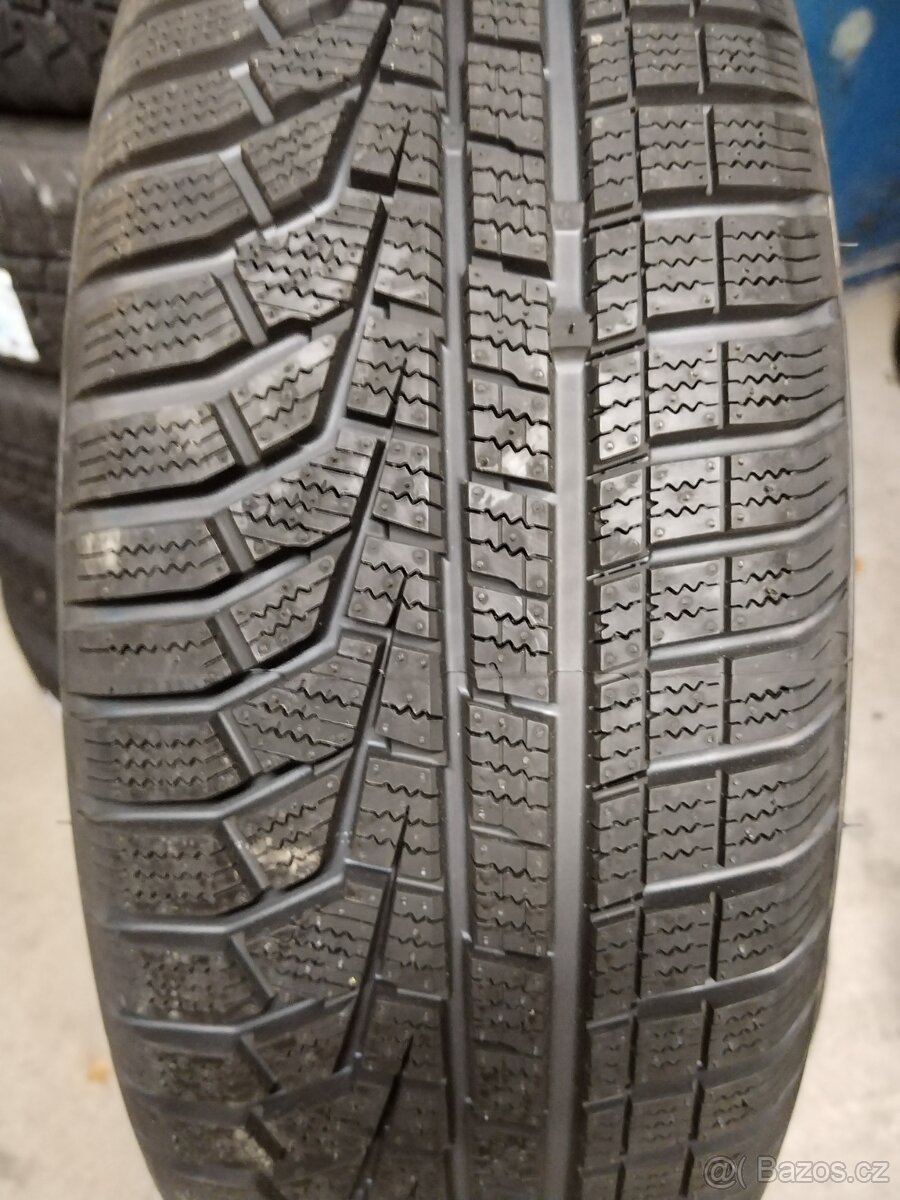 205/60/16 zimni pneu GOODYEAR a HANKOOK 205/60 R16 96XL - 2