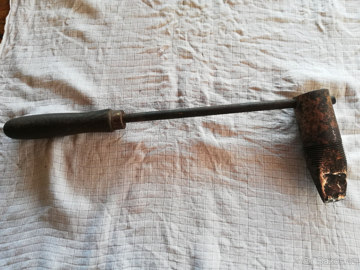 HISTORICKÁ KLEMPÍŘSKÁ PÁJKA MĚDĚNÁ, VELKÁ, NA NAHŘÍVÁNÍ - 2