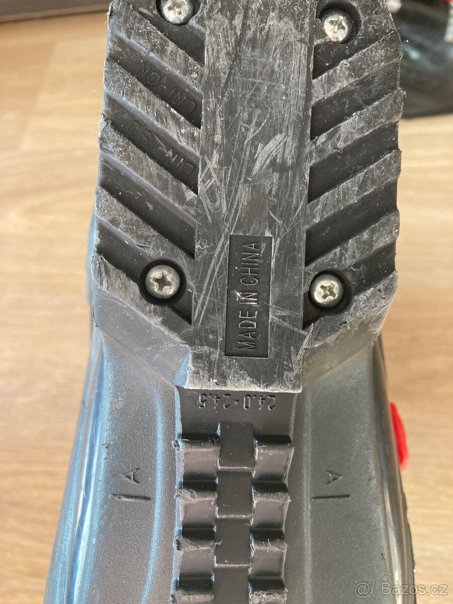 Přeskáče/lyžaky - 2