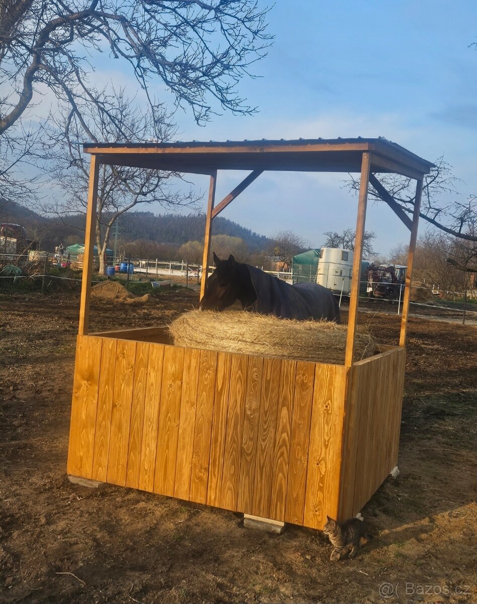 Přístřešek, krmelec na seno - 2