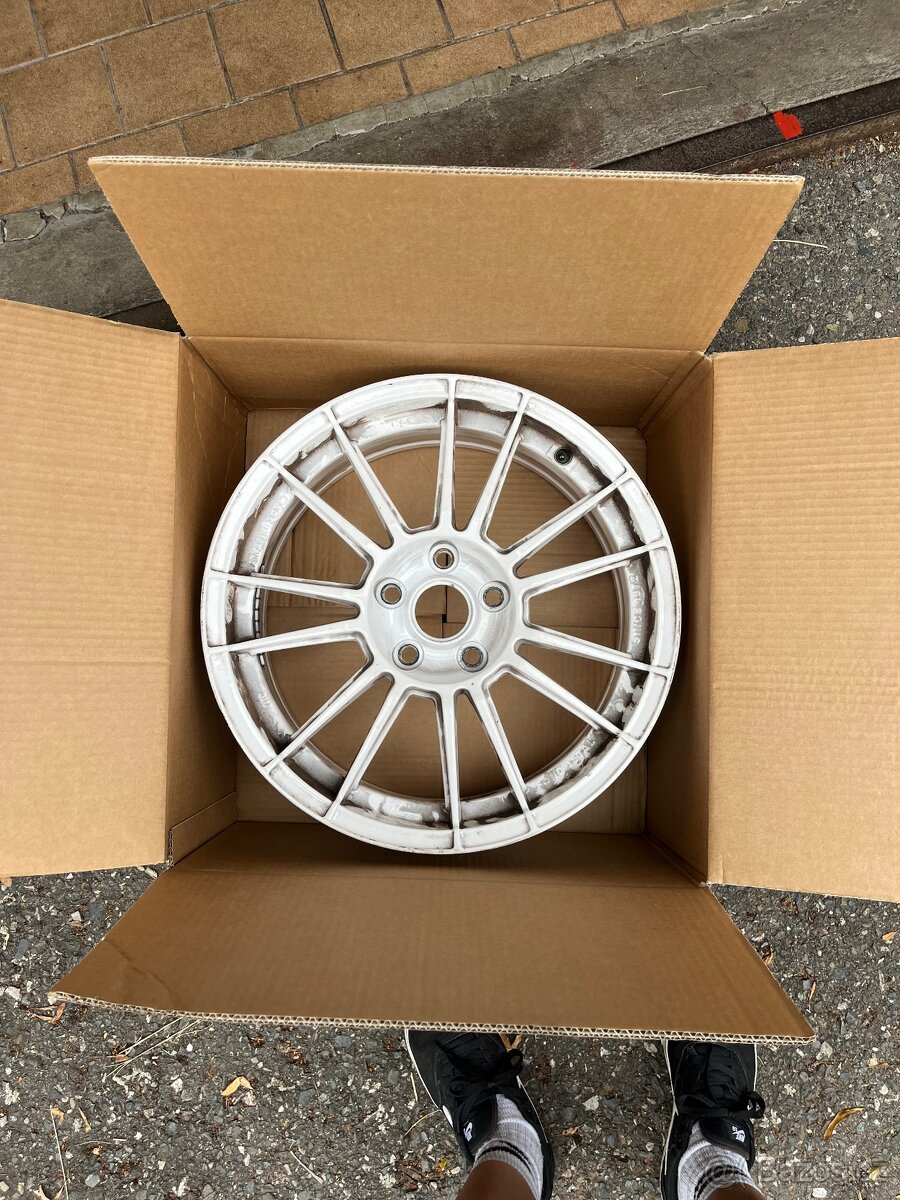 5x112 fondmetal 9rr r17 225/45 - 2