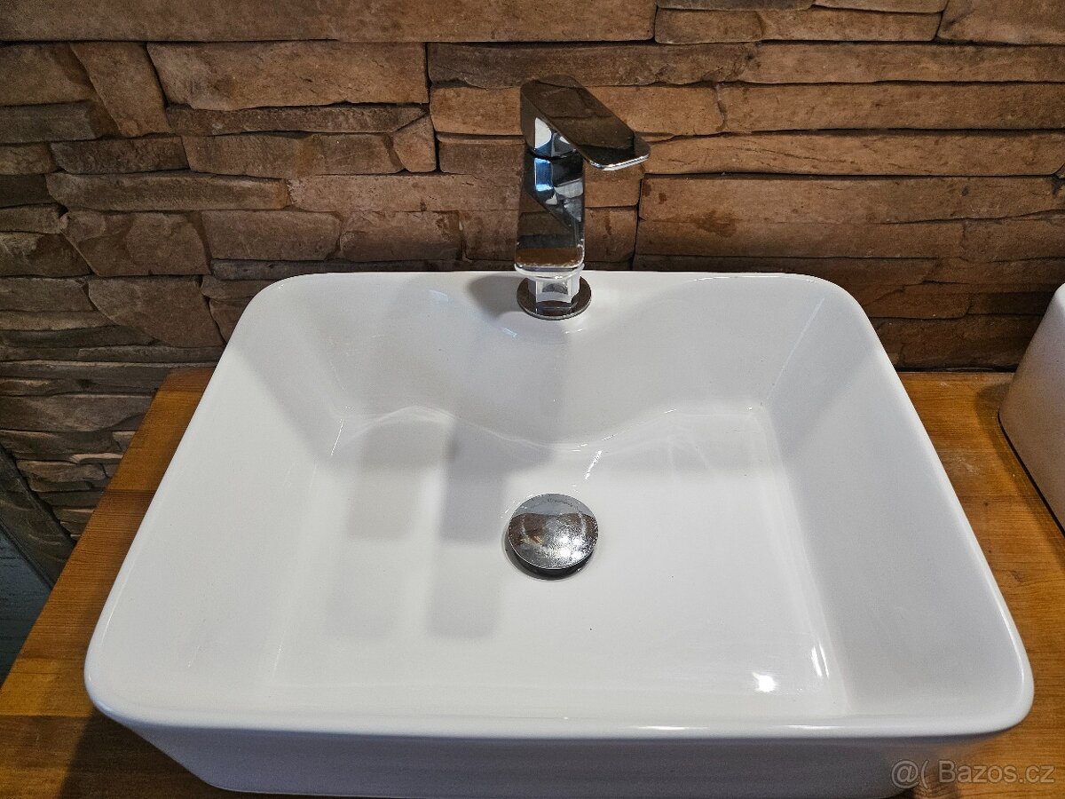 Prodám umyvadla včetně baterie 50x 38 cm - 2