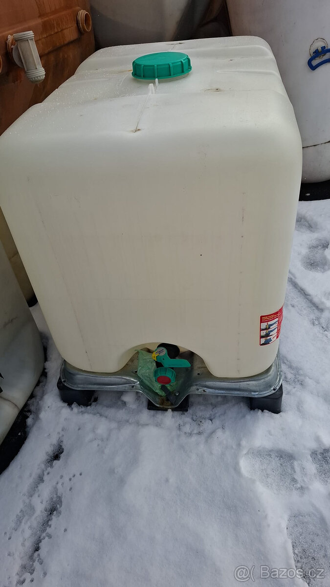 Kontejner IBC bez klece 600L - 2