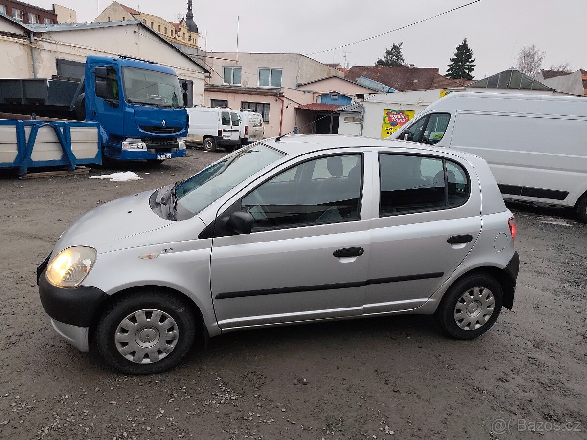 Toyota Yaris - 2