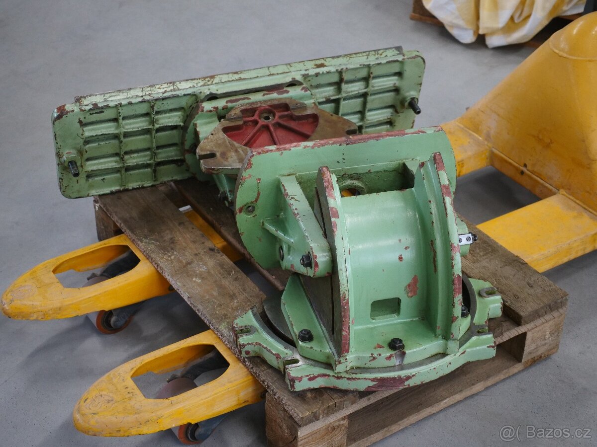 sklopný stůl k frézce, Naklápěcí natáčecí přípravek - 2