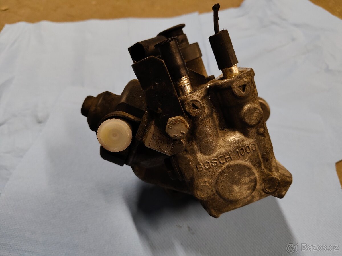 Vstřikovací čerpadlo BOSCH - 03L130755J - 2