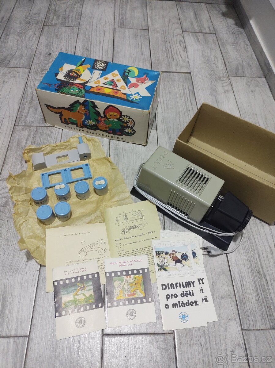 Retro dětský diaprojektor DIX 3 - 2