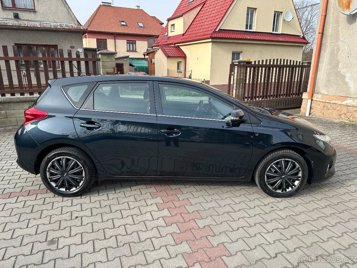 Toyota Auris 1.6 98kW 2013 97526km LIFE+ - 2