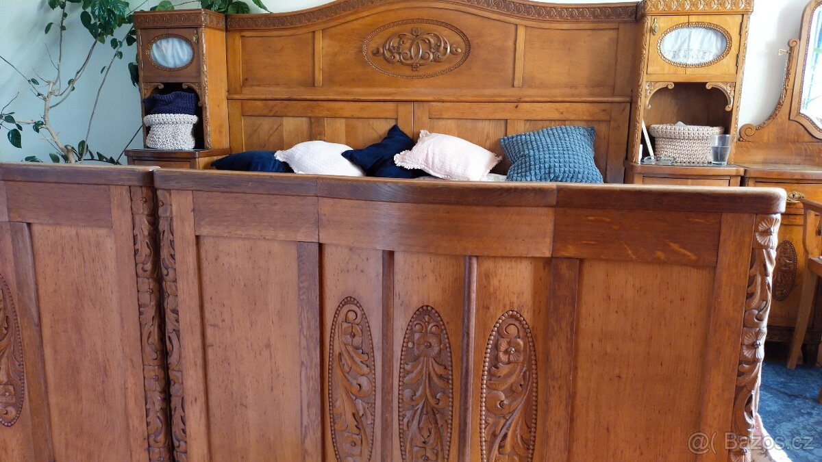 Starožitná dubová ložnice - 2