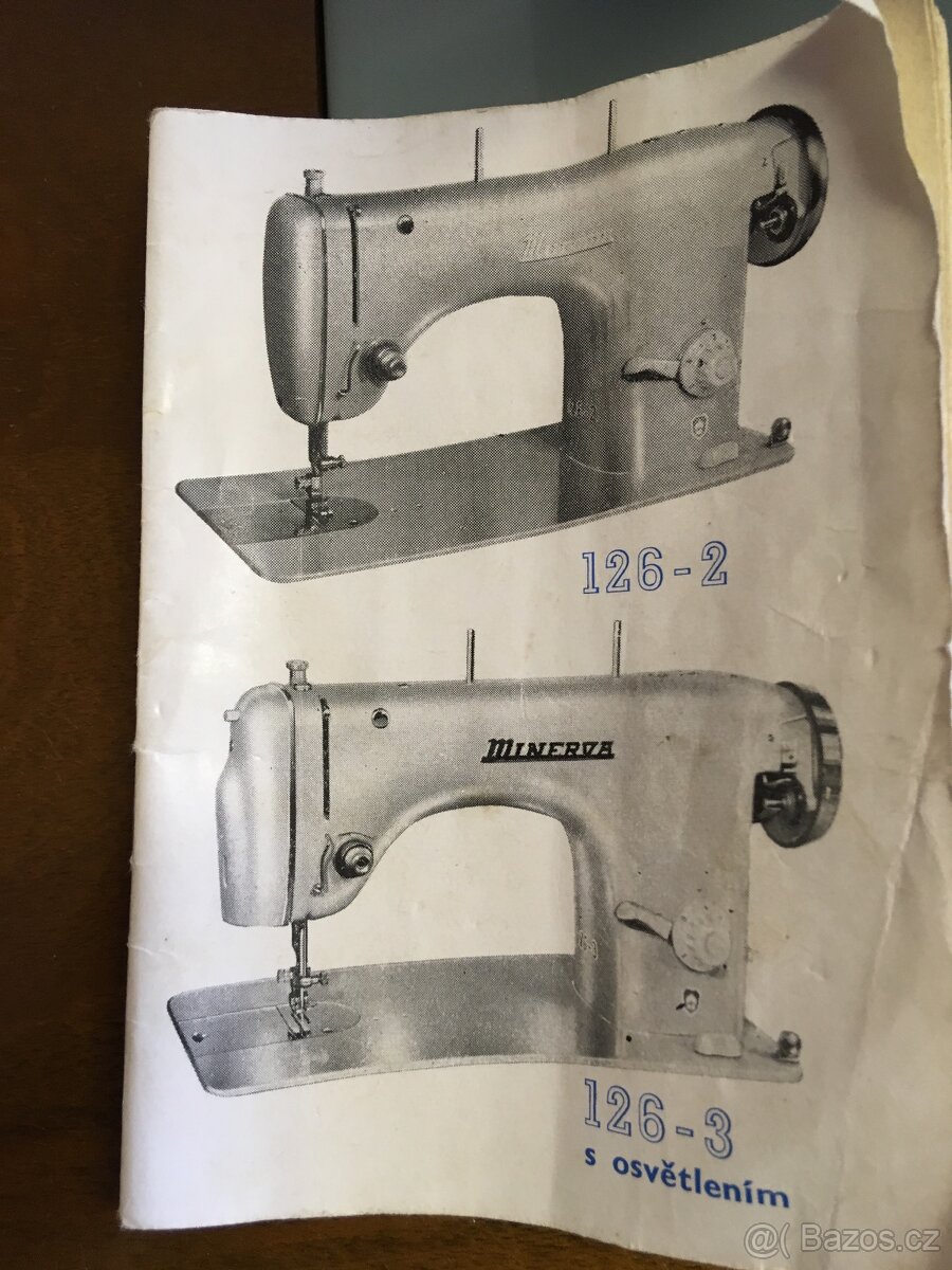 starý šicí stroj - 2