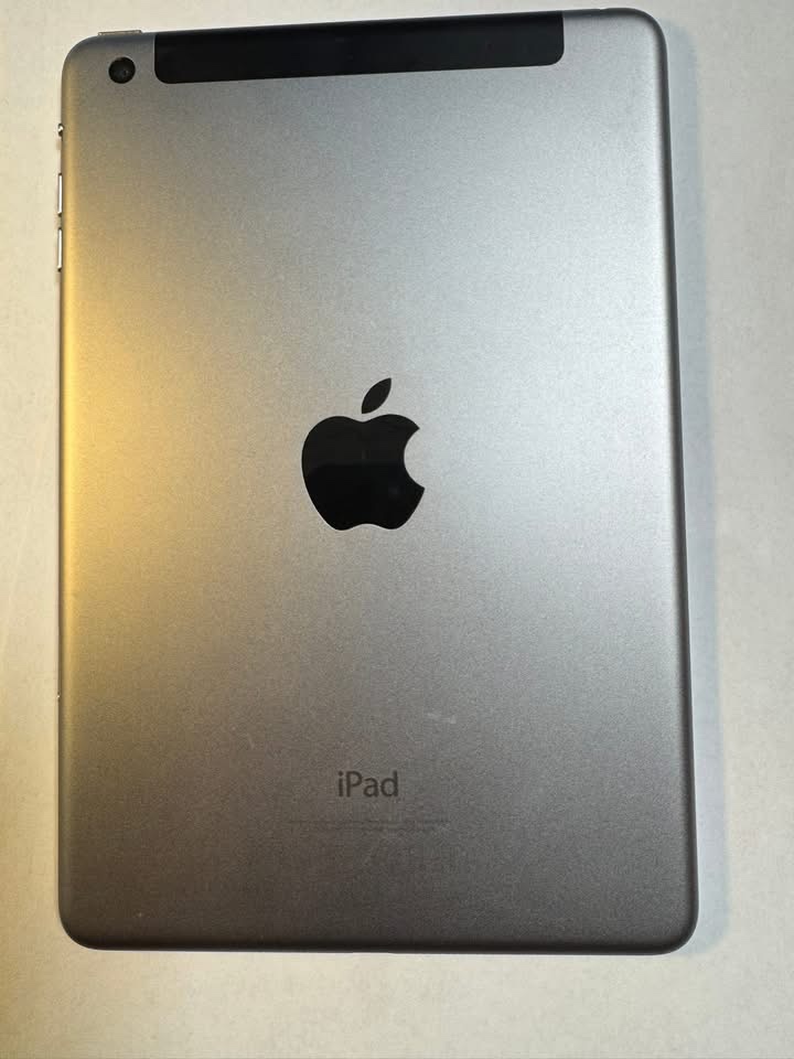Apple iPad mini 3 16gb s kabelem verze iOs 12.5.7 Cena 119 - 2