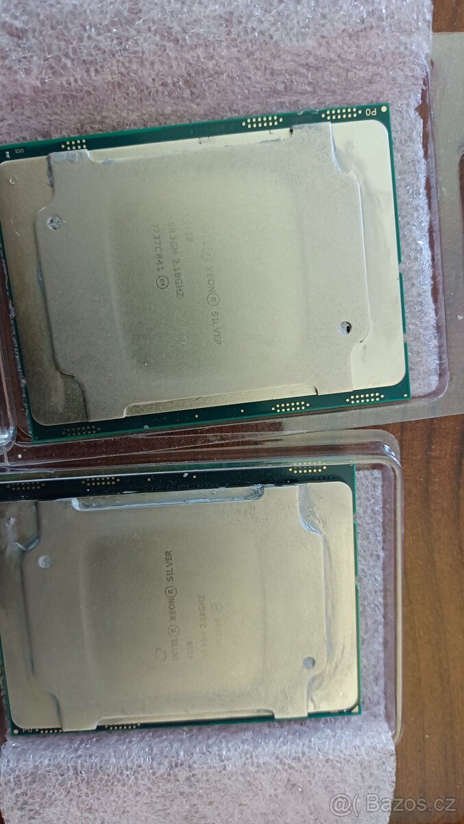 2x Intel Xeon Silver 4110 8 Core 2.1-3.0GHz SR3GH FCLGA3647 - 2