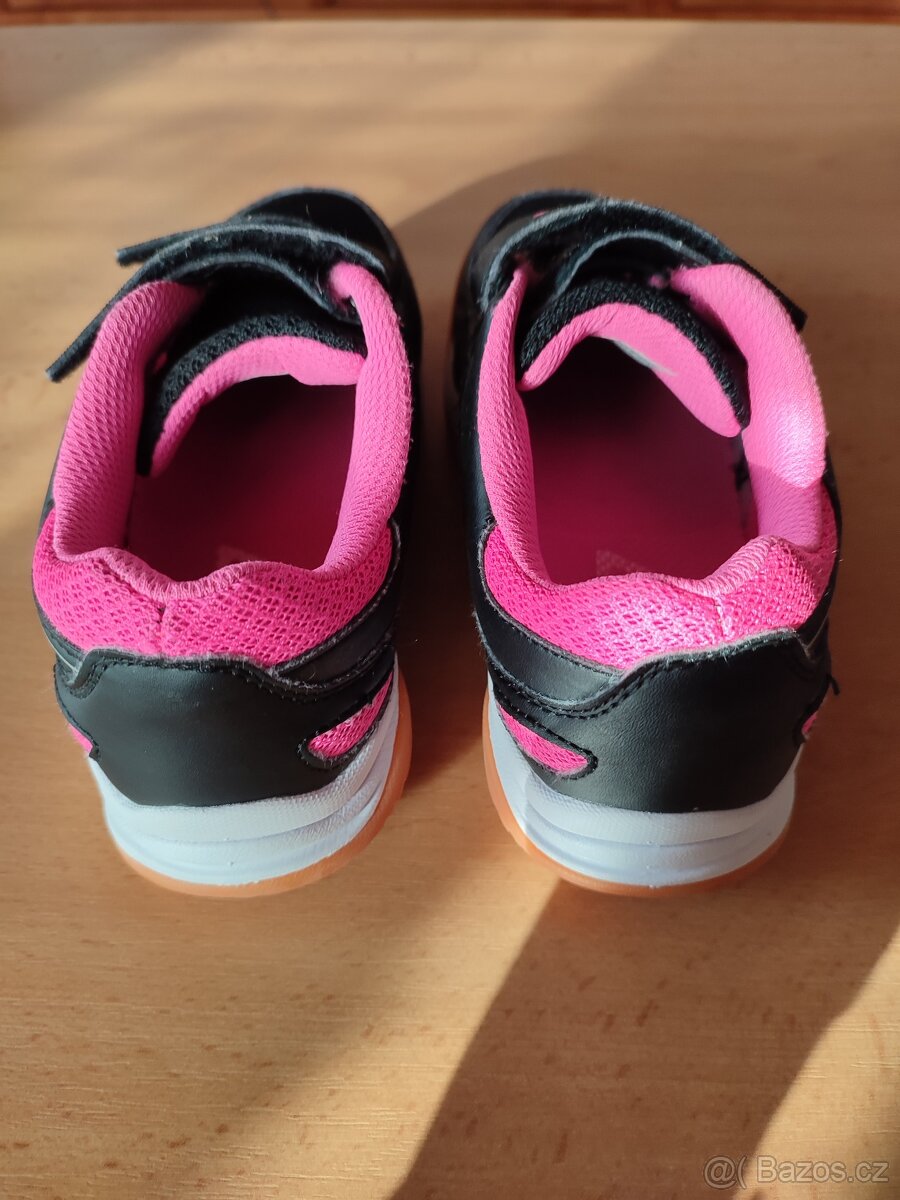 Dívčí sálová obuv vel. 31 - 2