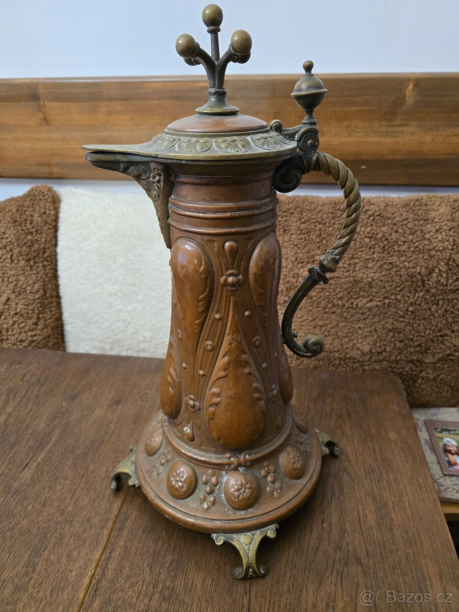 Velký starožitný obřadní džban / Konev- Bronz 18.stol - 2