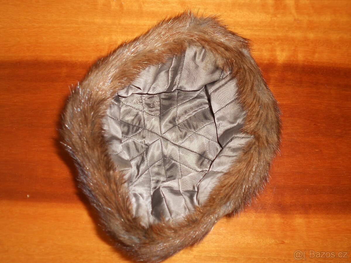 Norková čepice. - 2