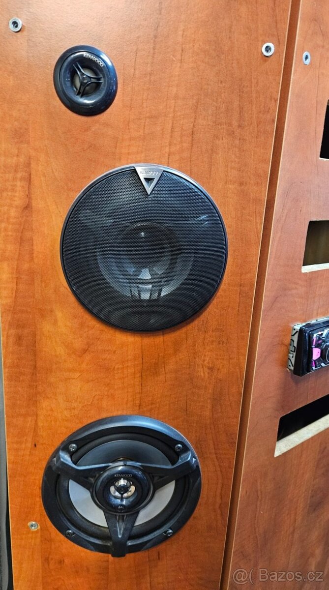 Zkušební stojan na autorádia s repráky - 2