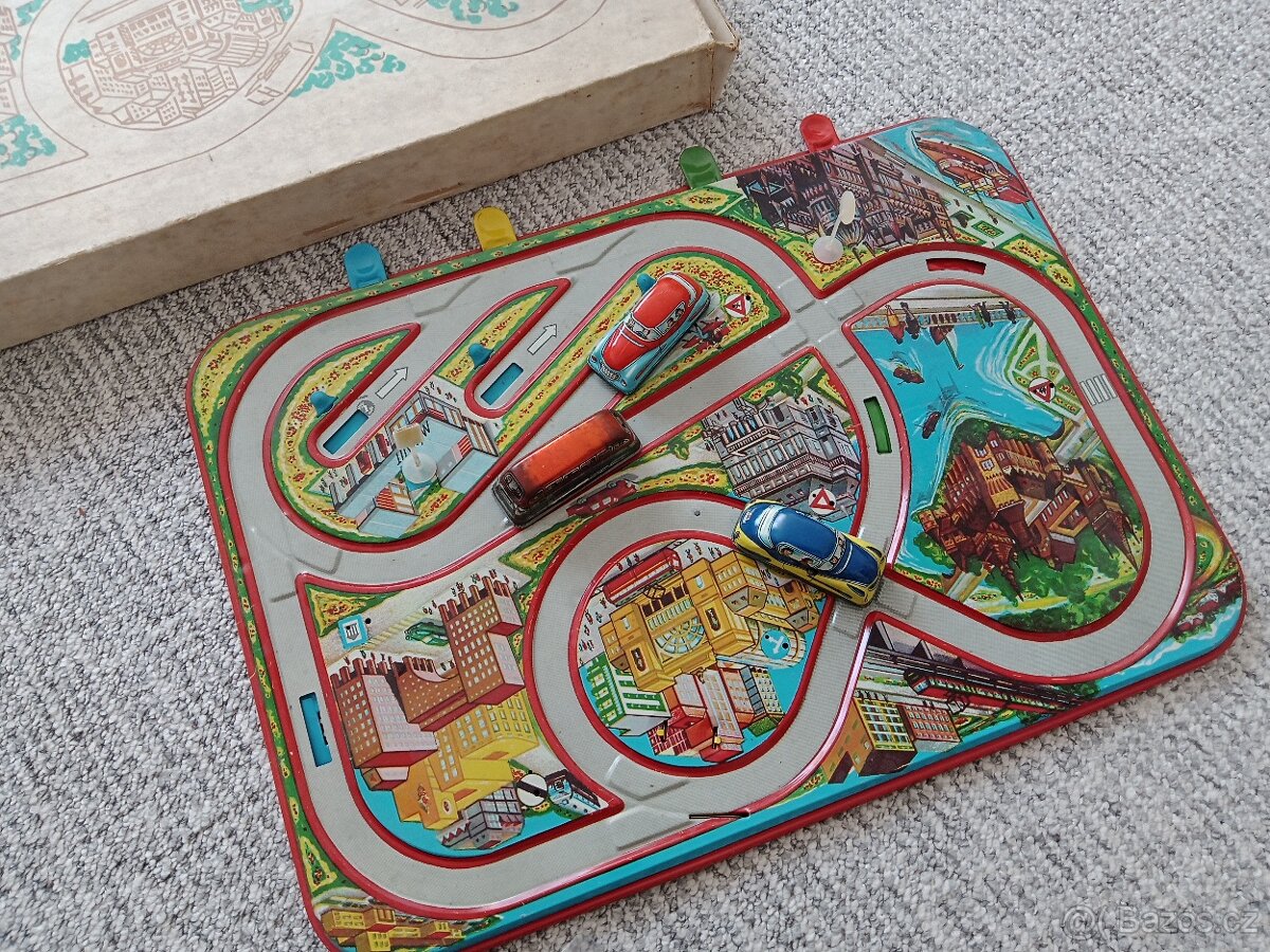 Plechová autodráha, Maďarsko - 2