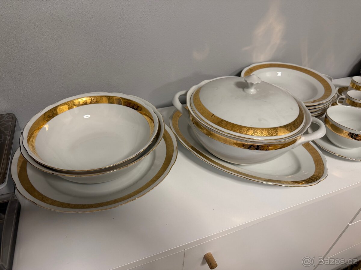 Jidelni sada pozlacena - 2