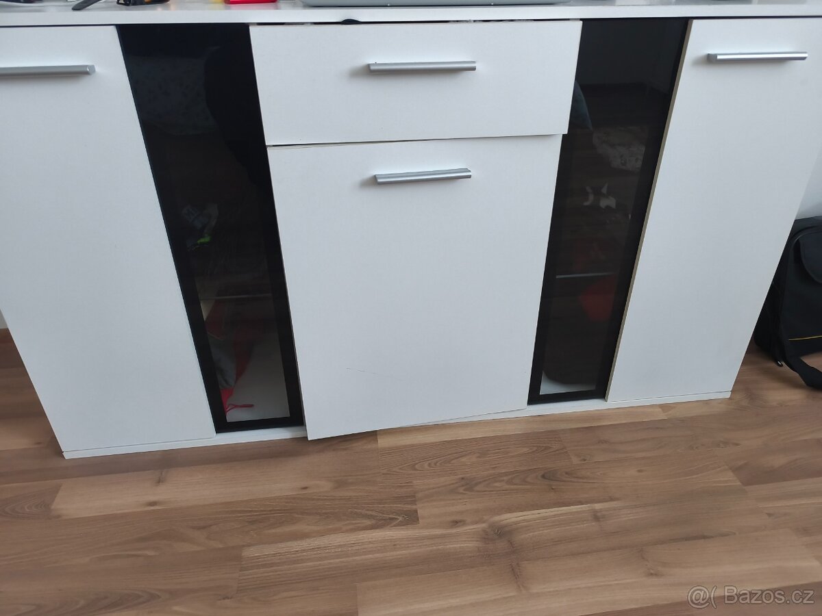 Obývací stěna+ komoda - 2