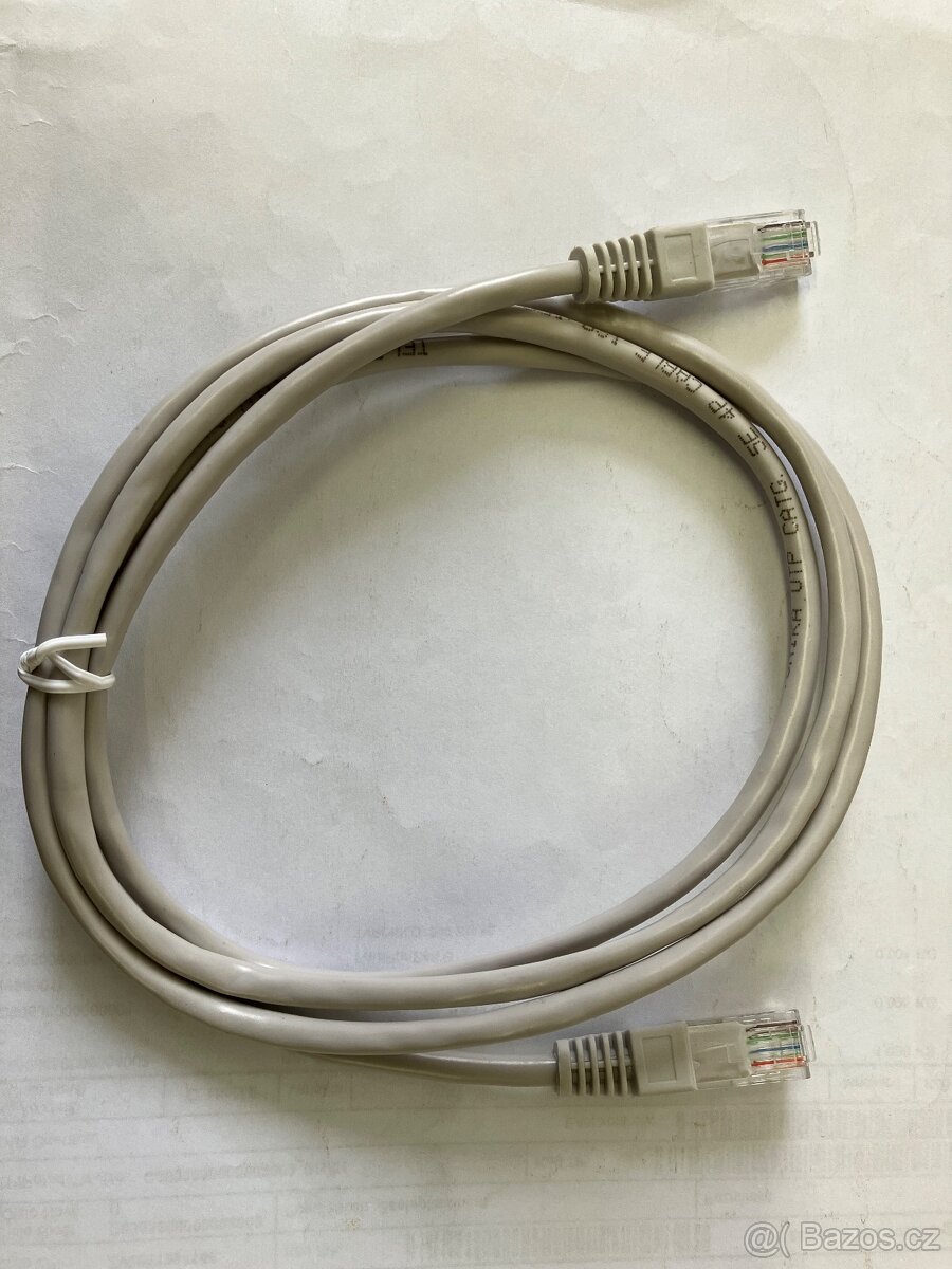 Síťový kabel UTP 1,5m - 2