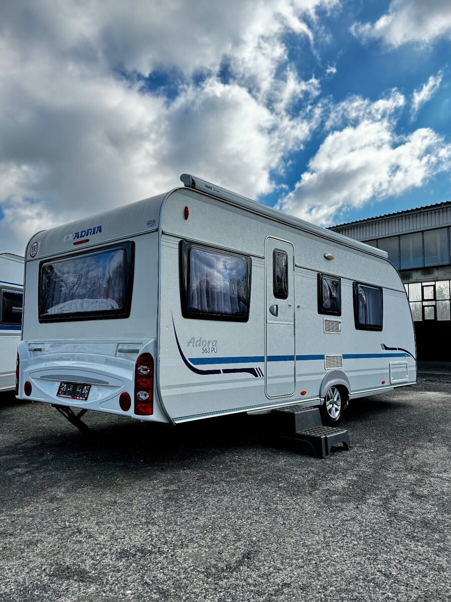 Adria Adora 563 PU ~ Královská postel