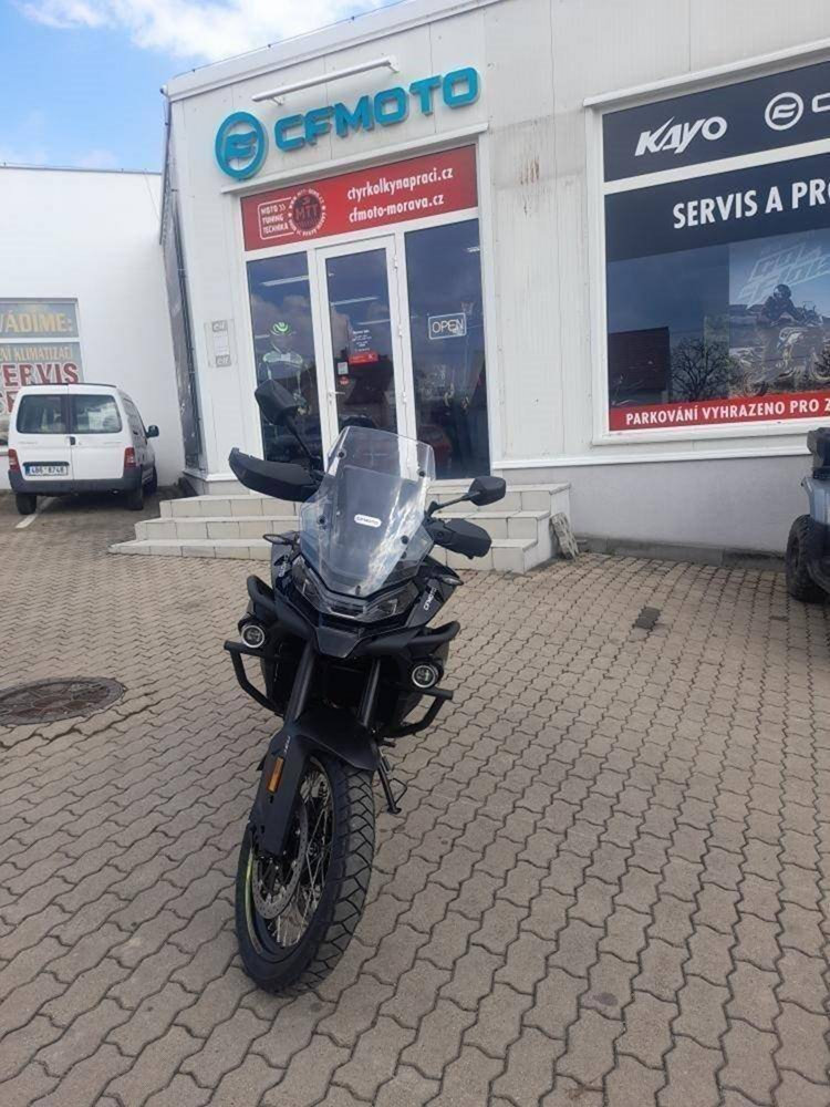 CFMOTO 800MT Explore - 2