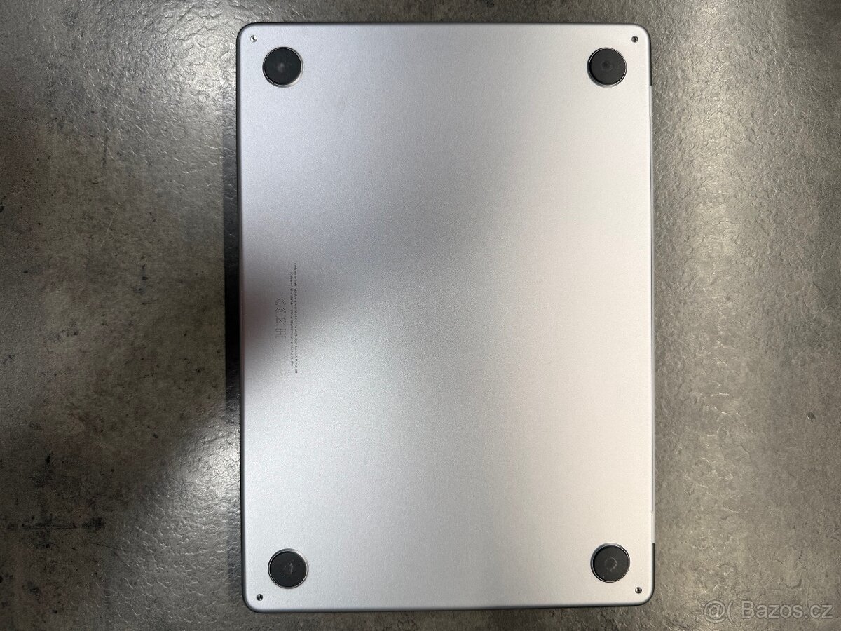 Macbook Air 13 - M3 512gb SSD, 16gb RAM - 2