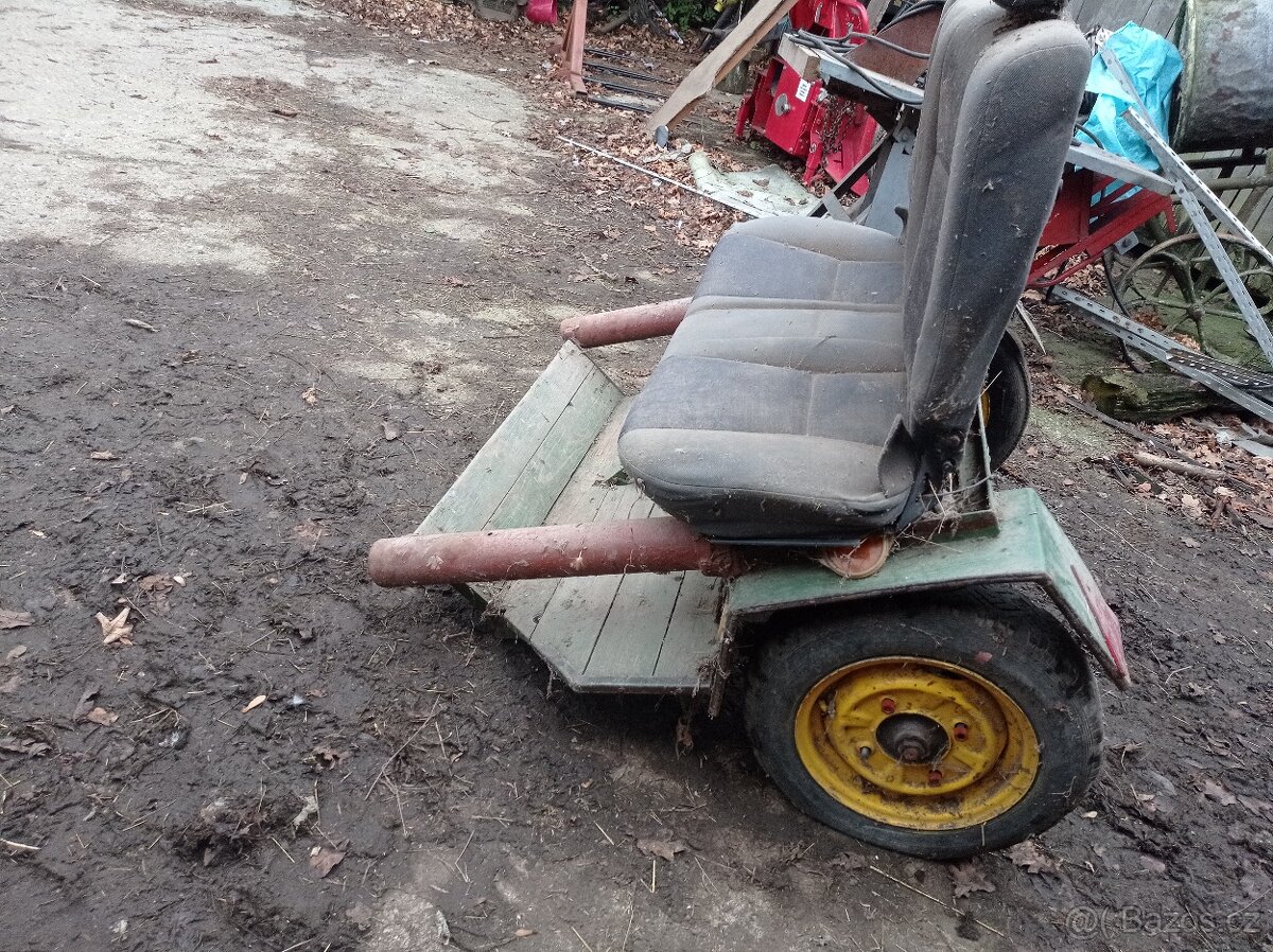 Bryčka, kočár, secí stroj - 2