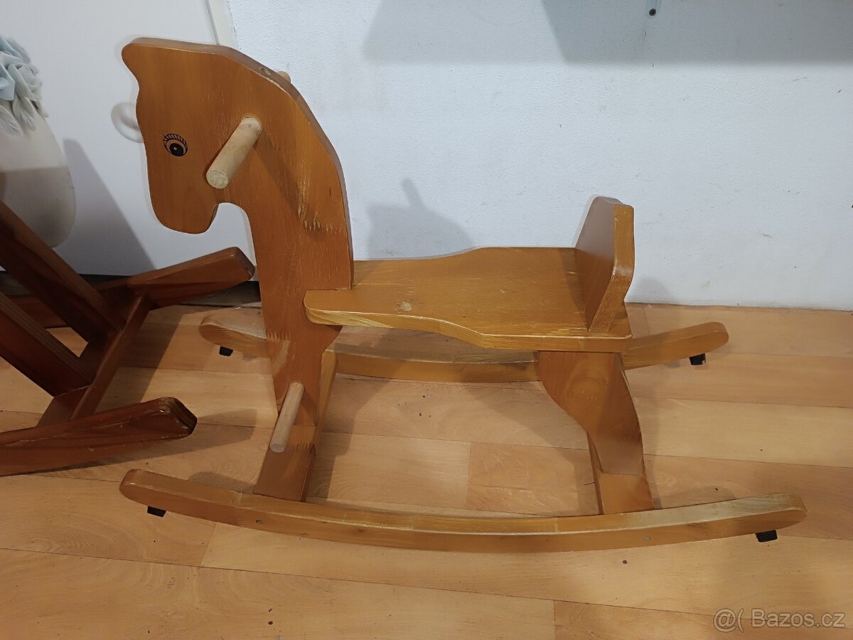 Houpací dřevěný kůň koník kobylka - 2