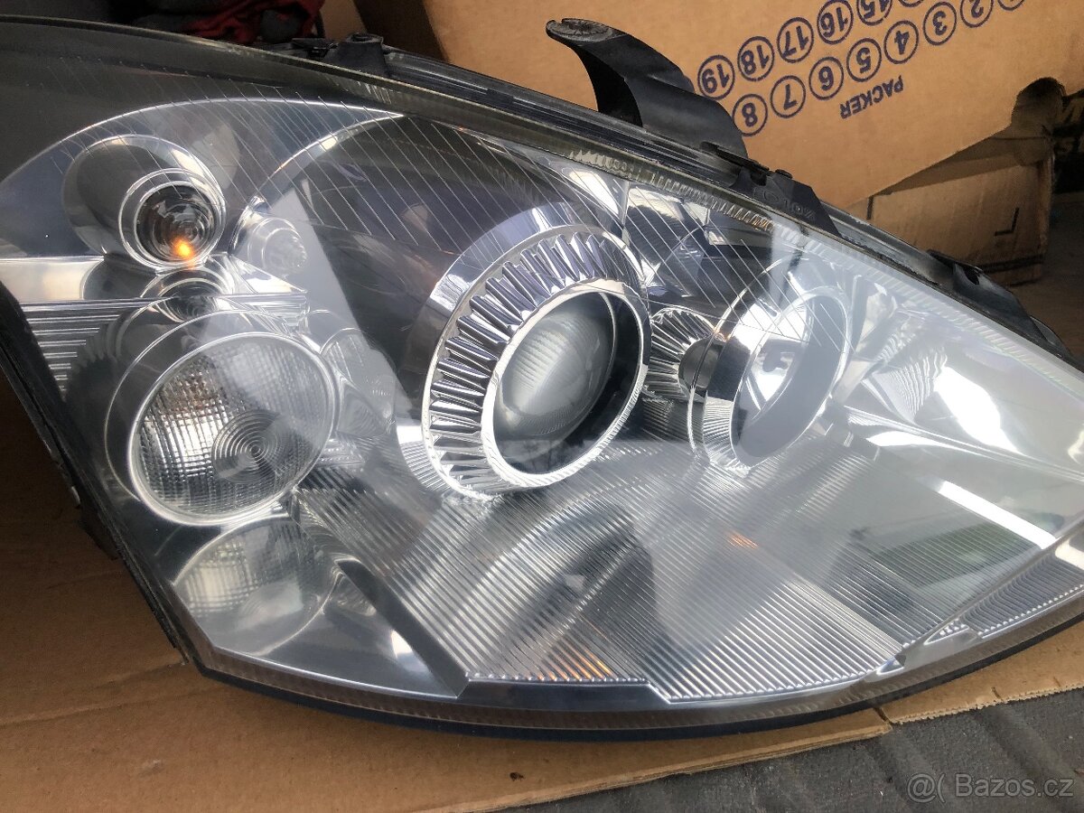 XENONY FORD FOCUS 1 Original CENA ZA PÁR - 2