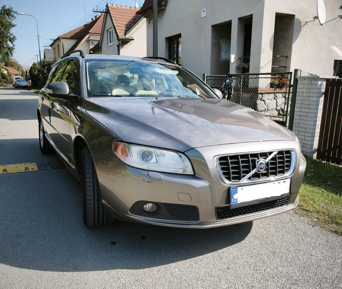 Volvo V70 D5 AWD (2008) 2.4D 136kW - 2