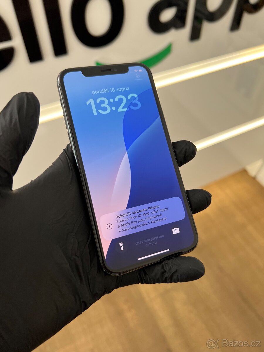 Apple iPhone 11 Pro 64GB Black - 2