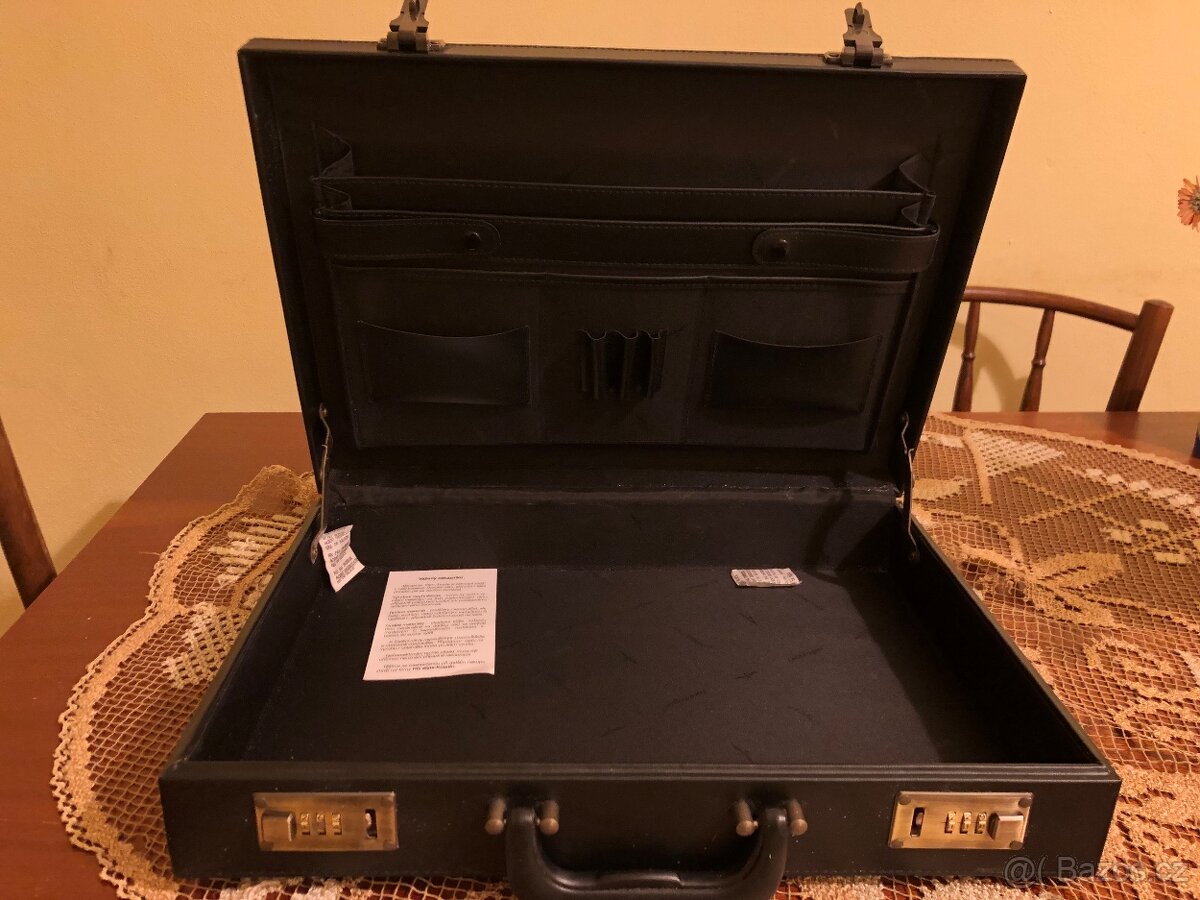 Diplomaticky kufrik - 2