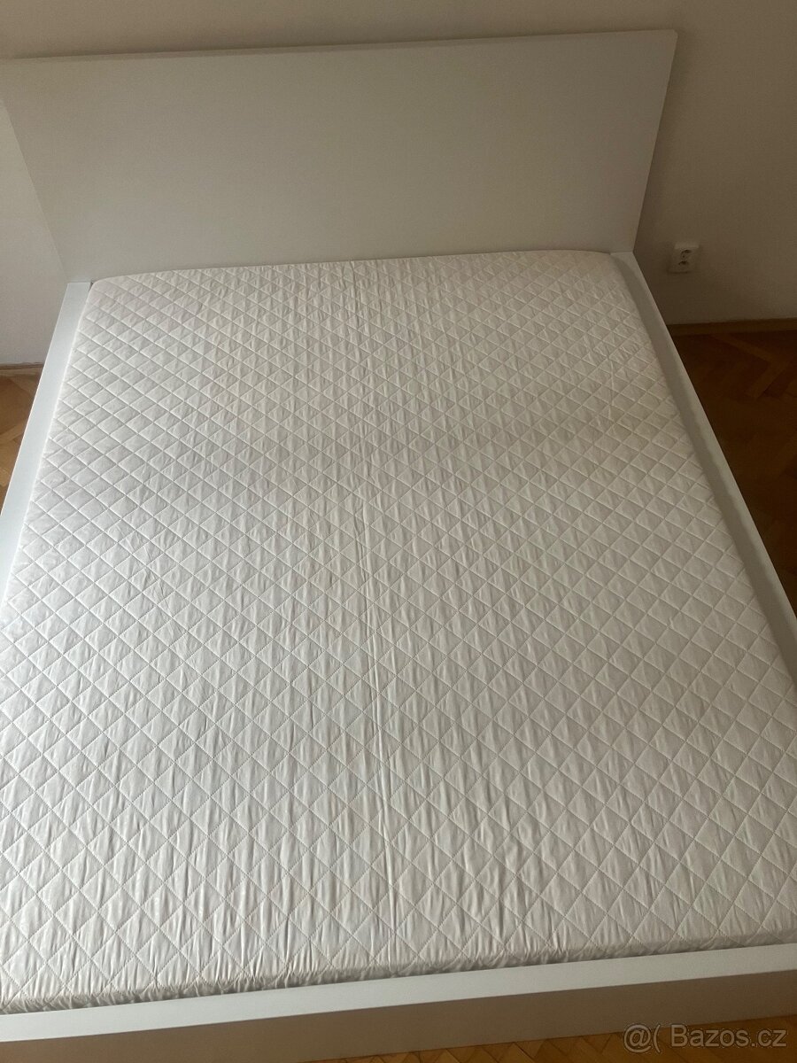 Postel malm 160x200 s matrací - 2