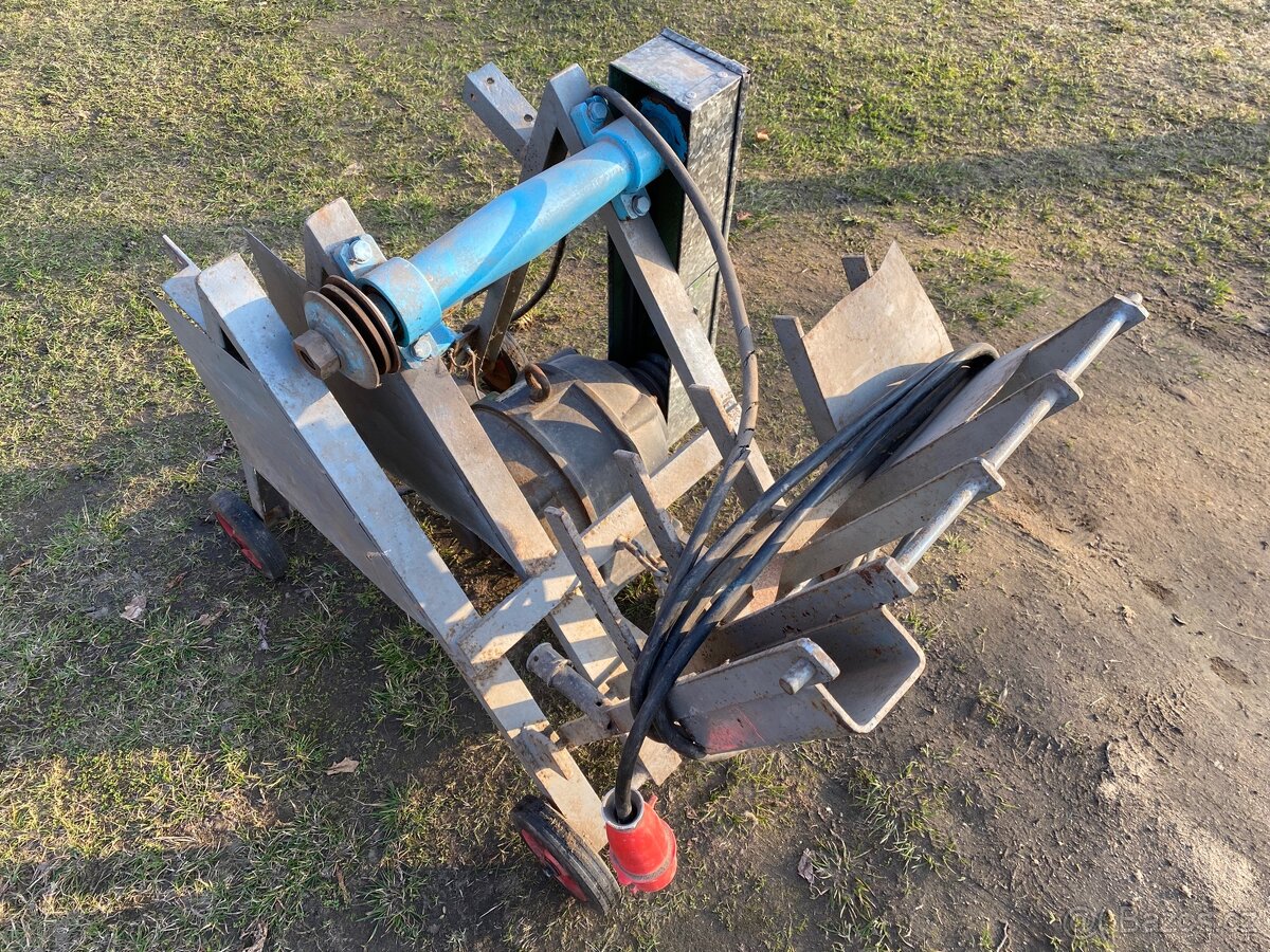 Cirkulárka s kolébkou a kotouči - 2