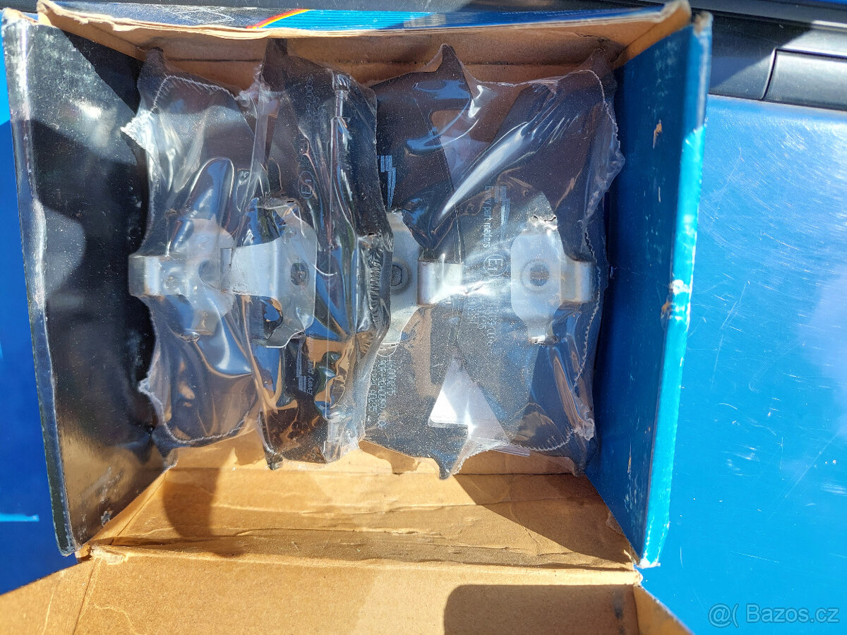 Brzdové destičky Mondeo III - přední - 2