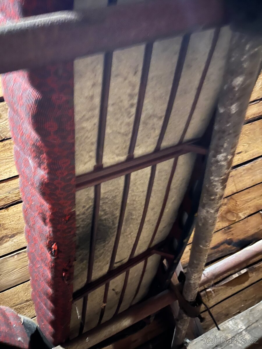 Zadní sedačka Tatra 603 - 2