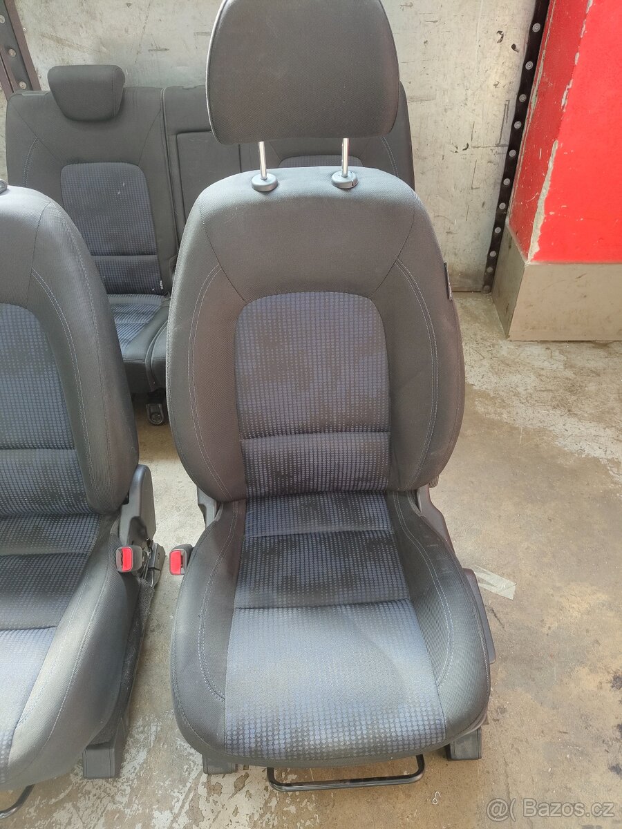 Sedačky Hyundai ix20 - 2